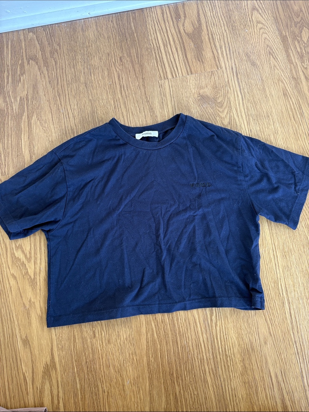 Womn Navy Cropped Tee with Subtle Logo